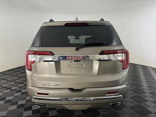Light Stone Metallic 2023 GMC Acadia Denali
