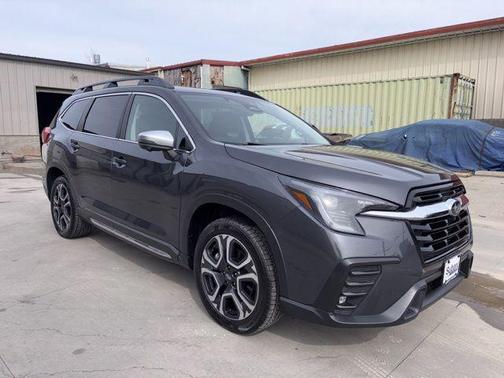 Gray Metallic 2023 Subaru Ascent Limited 7-Passenger
