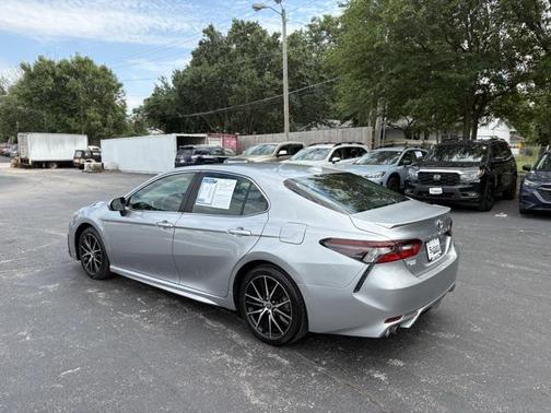 2023 Toyota Camry SE