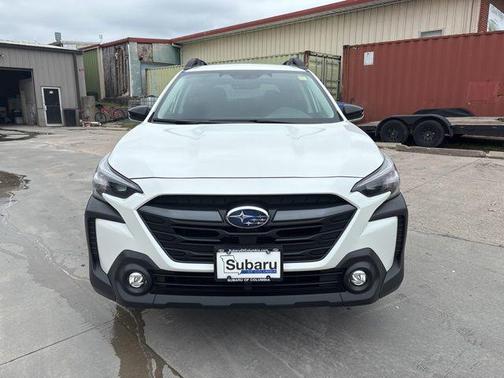 Crystal White Pearl 2025 Subaru Outback Premium