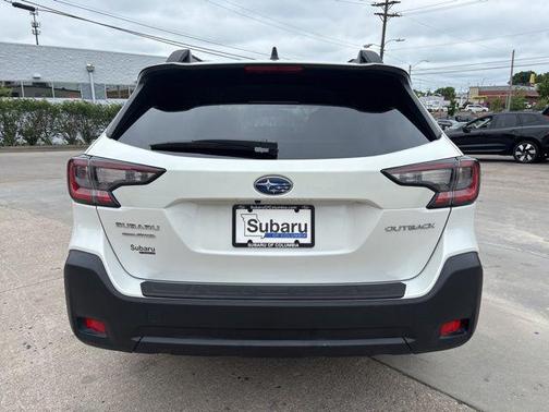 Crystal White Pearl 2025 Subaru Outback Premium