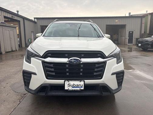 Crystal White Pearl 2025 Subaru Ascent Premium 7-Passenger