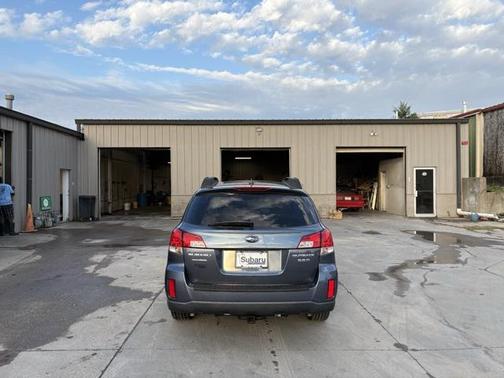 2014 Subaru Outback 3.6R Limited