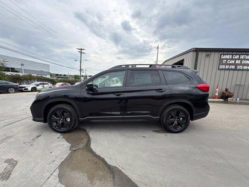 Crystal Black 2027 Subaru Ascent Premium 7-Passenger