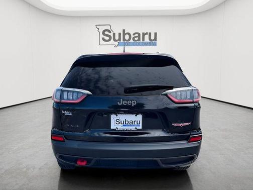Diamond Black Crystal Pearlcoat 2022 Jeep Cherokee Trailhawk