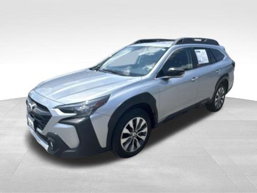 Ice Silver Metallic 2023 Subaru Outback Limited XT