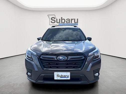 Magnetite Gray Metallic 2023 Subaru Forester Limited
