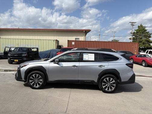 2025 Subaru Outback Touring XT