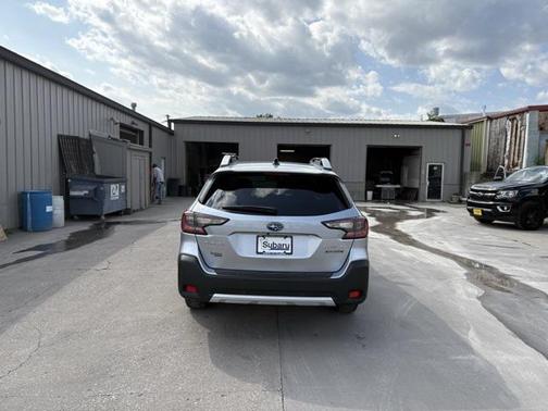2025 Subaru Outback Touring XT