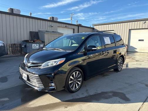 2018 Toyota Sienna Limited Premium