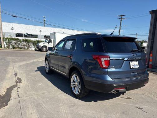 Blue Metallic 2018 Ford Explorer XLT