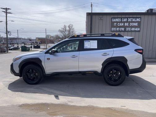 Ice Silver Metallic 2022 Subaru Outback Wilderness