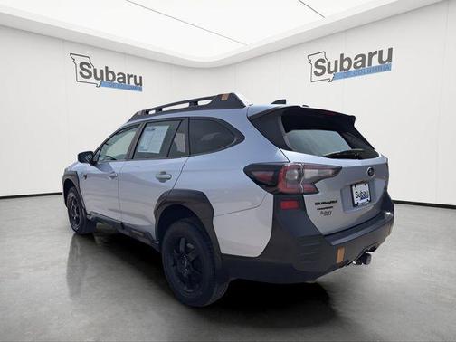Ice Silver Metallic 2022 Subaru Outback Wilderness