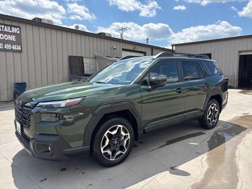Deep Emerald Green Pearl 2026 Subaru Outback Touring