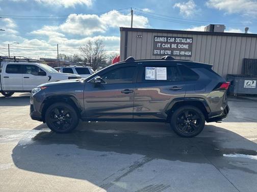 2019 Toyota RAV4 Hybrid SE