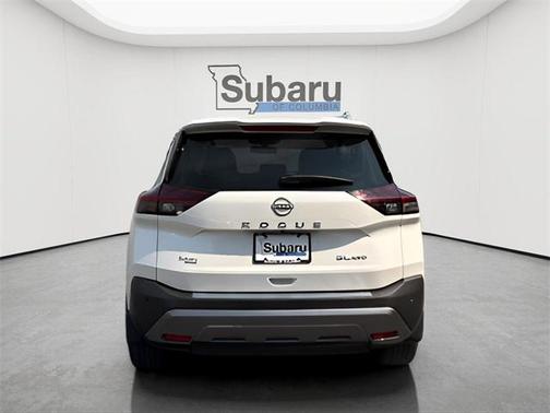 2022 Nissan Rogue SL