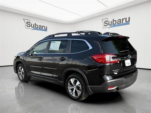 Crystal Black Silica 2023 Subaru Ascent Premium 7-Passenger