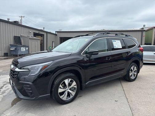 Crystal Black Silica 2023 Subaru Ascent Premium 7-Passenger