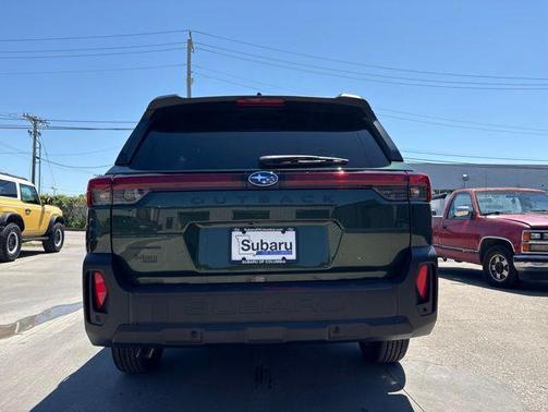 Deep Emerald Green Pearl 2026 Subaru Outback Premium