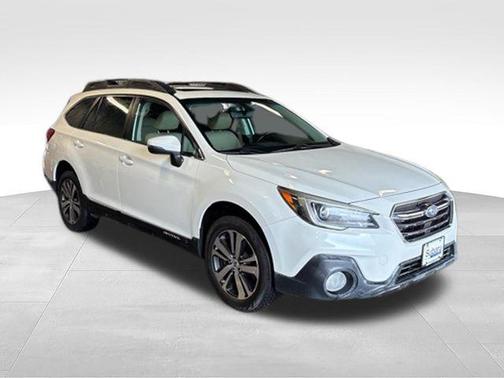 Crystal White Pearl 2018 Subaru Outback 2.5i Limited