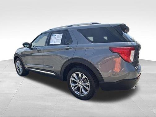 Gray Metallic 2024 Ford Explorer Limited