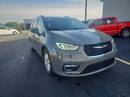 2022 Chrysler Pacifica Touring-L