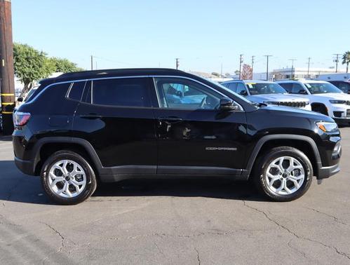 2025 Jeep Compass Latitude