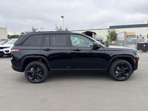 2025 Jeep Grand Cherokee Limited X