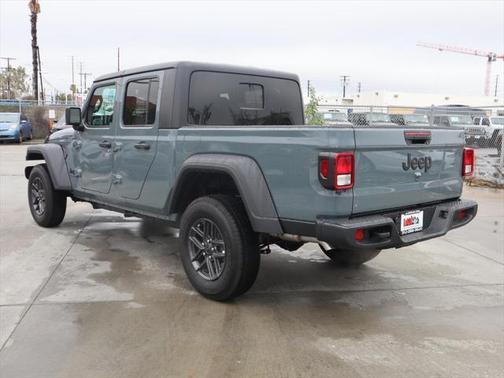 2025 Jeep Gladiator Sport S