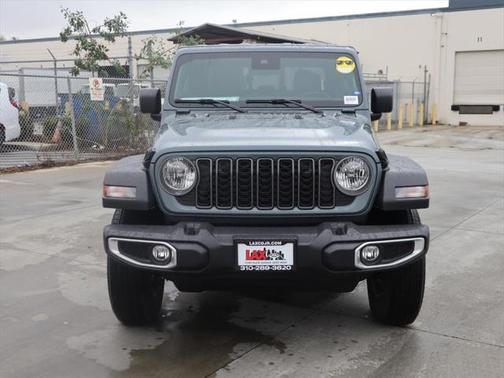 2025 Jeep Gladiator Sport S