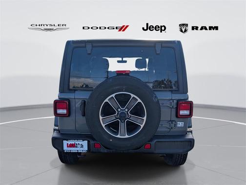 2023 Jeep Wrangler 4-Door Sahara 4x4