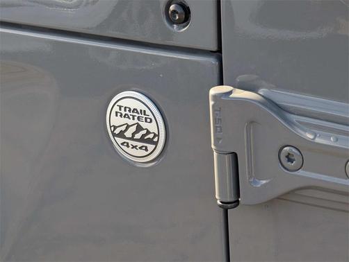 2023 Jeep Wrangler 4-Door Sahara 4x4