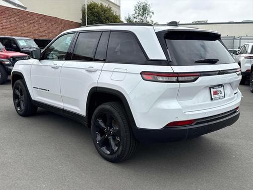 2025 Jeep Grand Cherokee Limited X