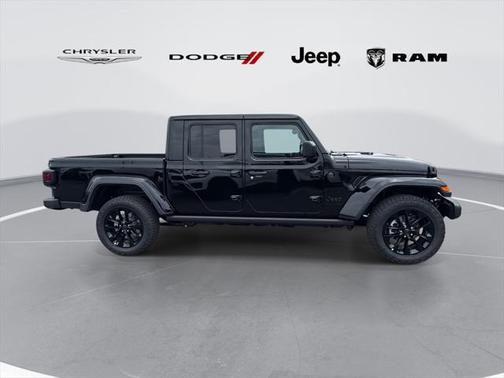 2025 Jeep Gladiator Nighthawk