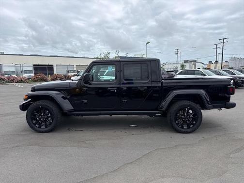 2025 Jeep Gladiator Nighthawk