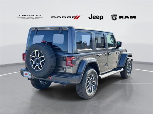 2026 Jeep Wrangler 4-Door Sahara 4x4
