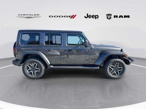 2026 Jeep Wrangler 4-Door Sahara 4x4