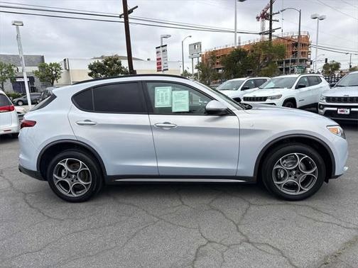 2022 Alfa Romeo Stelvio Ti