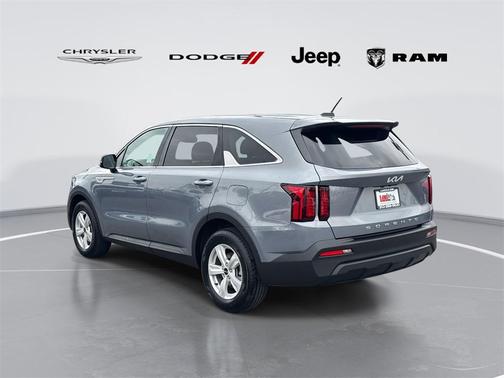 2022 Kia Sorento LX
