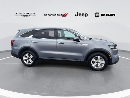 2022 Kia Sorento LX