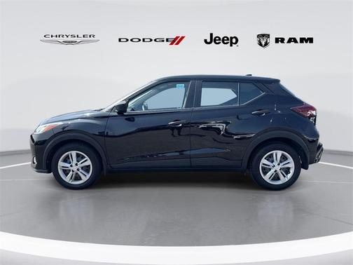 2022 Nissan Kicks S