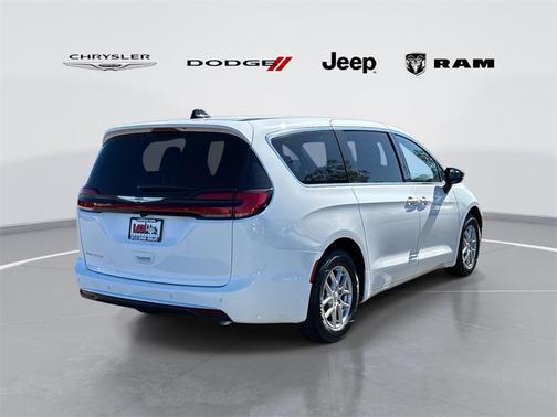 2026 Chrysler Pacifica L