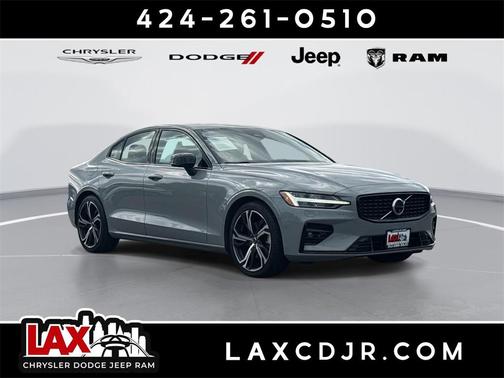 2024 Volvo S60 B5 Plus Dark Theme