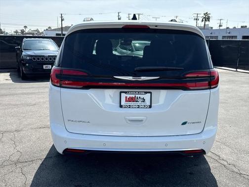2025 Chrysler Pacifica L