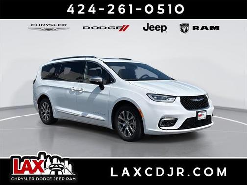 2025 Chrysler Pacifica L