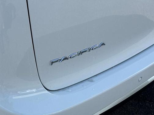 2025 Chrysler Pacifica L