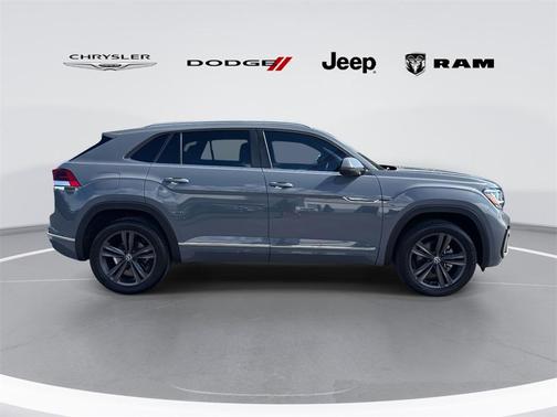 2021 Volkswagen Atlas Cross Sport 3.6L V6 SE w/Technology R-Line
