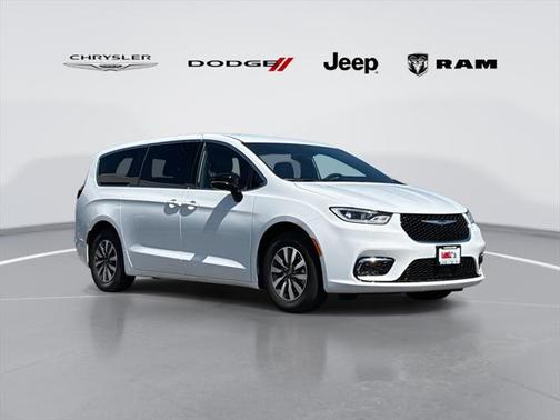 2025 Chrysler Pacifica Hybrid Select