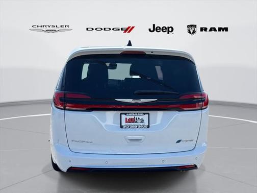 2025 Chrysler Pacifica Hybrid Select