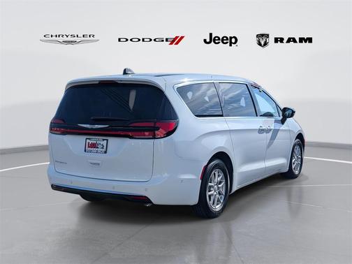 2025 Chrysler Pacifica L